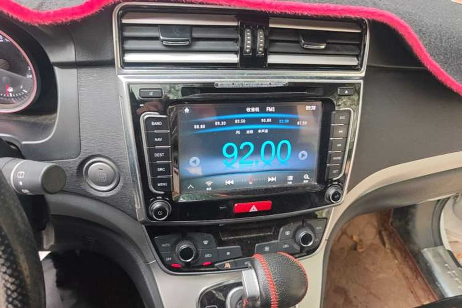 Used Haval H6 2017 Red-Label Sport Edition 1.5T Automatic Two-Wheel Drive Luxury Model Audio And AC Panel