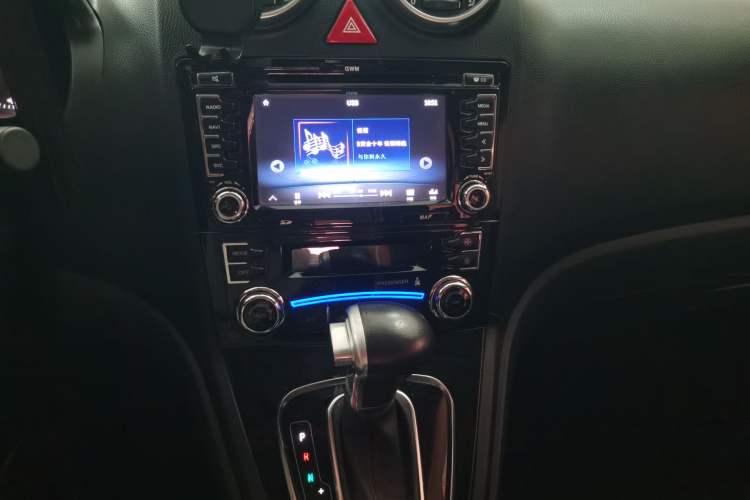 Used Haval H6 2017 Classic Edition 1.5T Automatic Two-Wheel Drive Elite Model Audio And AC Panel