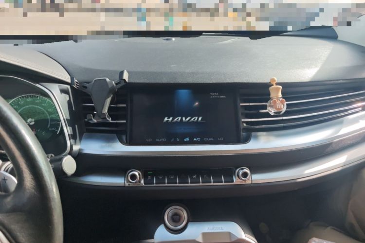 Used Haval H6 2017 Red Label 2.0T Automatic Two-Wheel Drive ZhiShang Model Audio And AC Panel