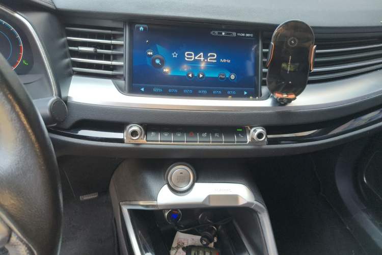 Used Haval H6 2017 Blue Label 2.0T Automatic Two-Wheel Drive Leading Model Audio And AC Panel