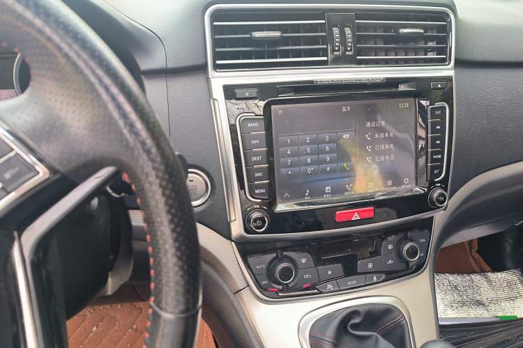 Used Haval H6 2017 Blue Label Sport Edition 1.5T Manual Two-Wheel Drive Elite Model Audio And AC Panel