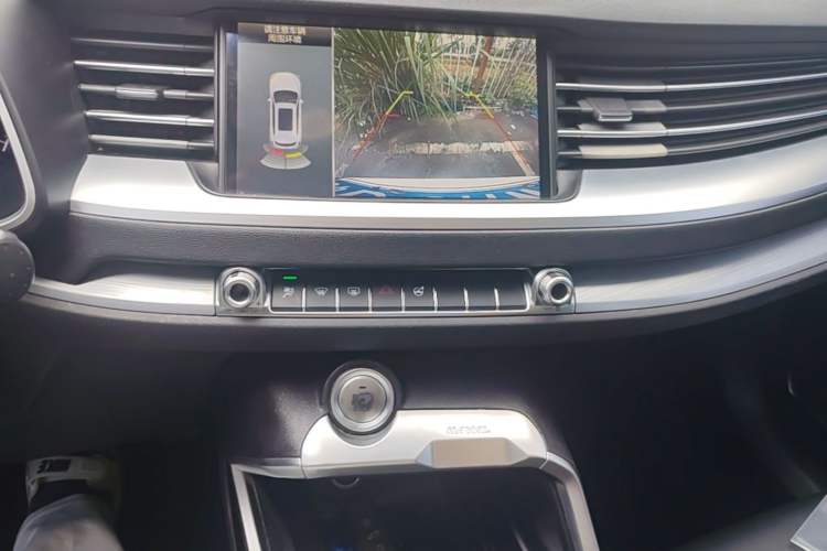 Used Haval H6 2017 Blue Label 2.0T Automatic Two-Wheel Drive Smart Edition Audio And AC Panel