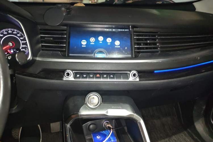 Used Haval H6 2017 Blue Label 1.5T Automatic Two-Wheel Drive ZhiShang Model Audio And AC Panel