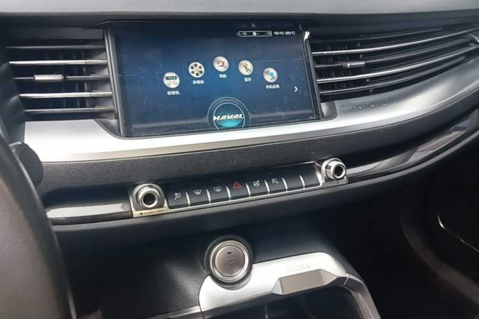 Used Haval H6 2017 Blue Label 1.5T Automatic Two-Wheel Drive ZhiShang Model Audio And AC Panel