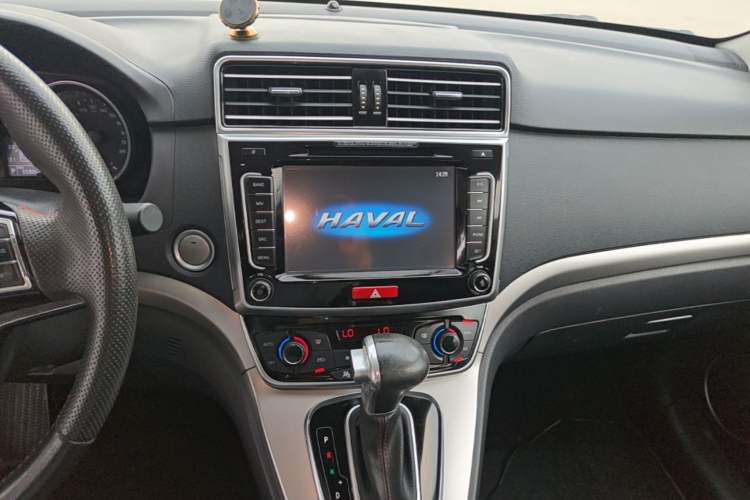 Used Haval H6 2017 Revised Blue-Label Sport Version 1.5T Automatic Two-Wheel Drive Luxury Trim Audio And AC Panel