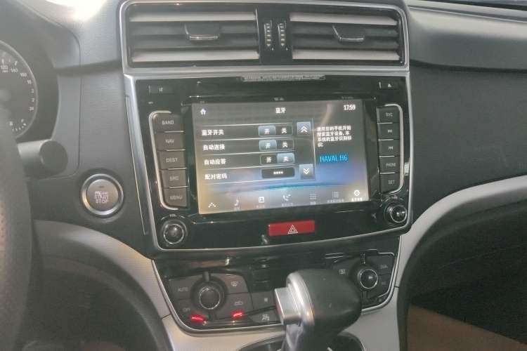 Used Haval H6 2017 Restyled Red-Label Sport Version 1.5T Automatic Two-Wheel Drive Luxury Trim Audio And AC Panel