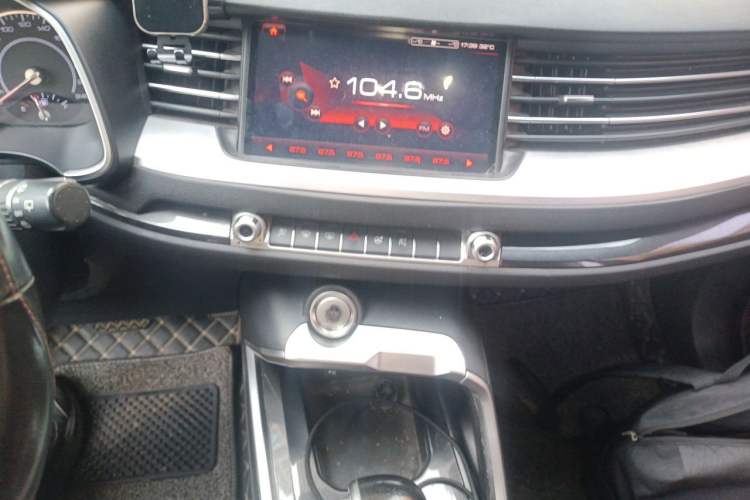 Used Haval H6 2017 Red-Label 1.5T Automatic Two-Wheel Drive Smart Edition Audio And AC Panel
