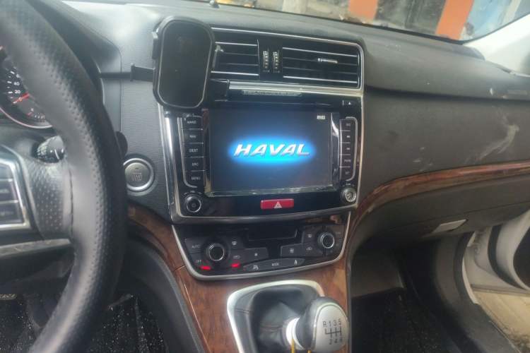 Used Haval H6 2017 Red-Label Sport Edition 1.5T Manual Two-Wheel Drive Prestige Model Audio And AC Panel