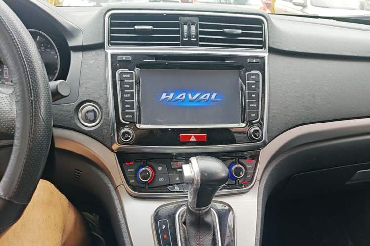 Used Haval H6 2017 Blue Label Sport Edition 1.5T Automatic Two-Wheel Drive Luxury Model Audio And AC Panel