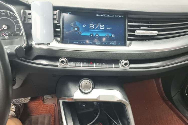 Used Haval H6 2017 Red-Label 1.5T Automatic Two-Wheel Drive Smart Edition Audio And AC Panel