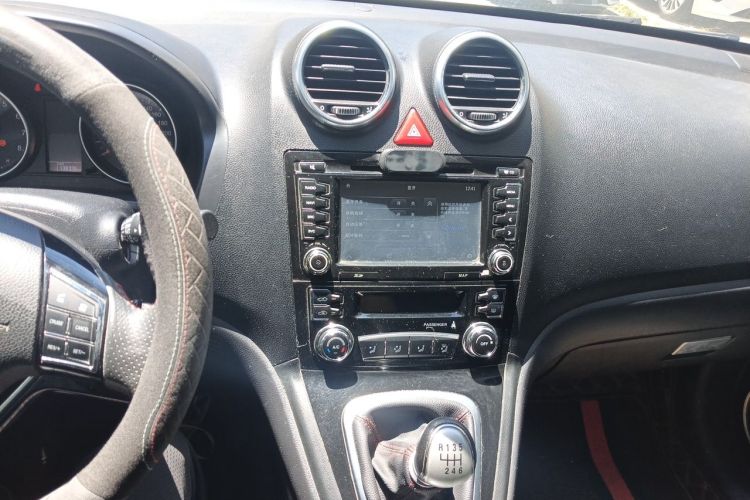 Used Haval H6 2017 Classic Edition 1.5T Manual Two-Wheel Drive Urban Model Audio And AC Panel