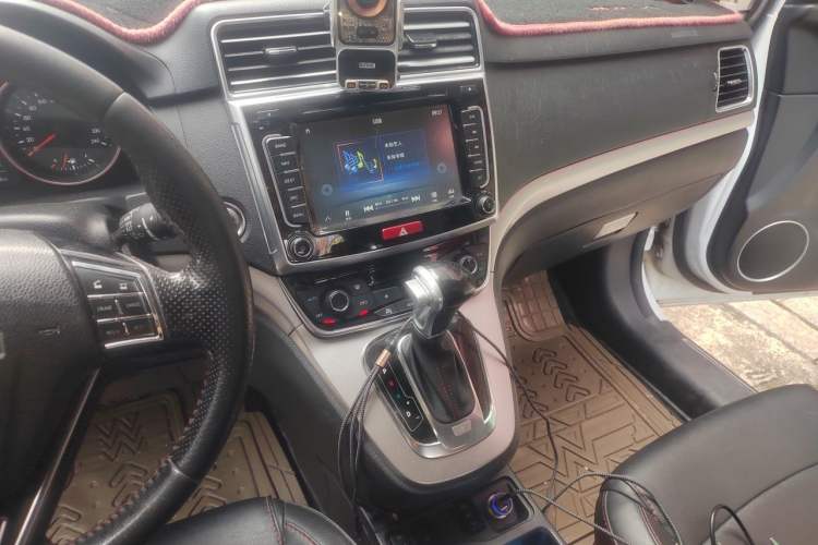 Used Haval H6 2017 Blue Label Sport Edition 1.5T Automatic Two-Wheel Drive Luxury Model Audio And AC Panel