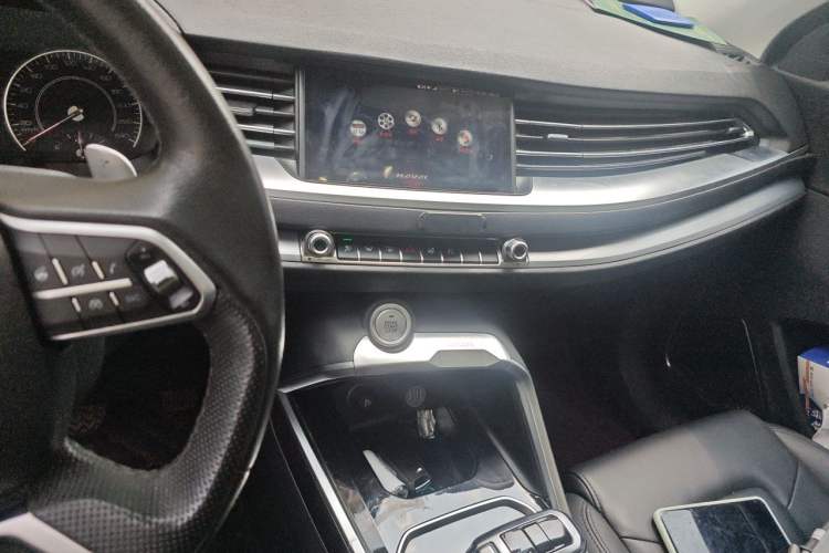 Used Haval H6 2017 Red Label 2.0T Automatic Two-Wheel Drive ZhiShang Model Audio And AC Panel