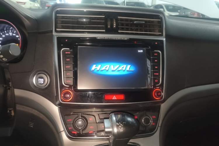 Used Haval H6 2017 Blue Label Sport Edition 1.5T Automatic Two-Wheel Drive Luxury Model Audio And AC Panel