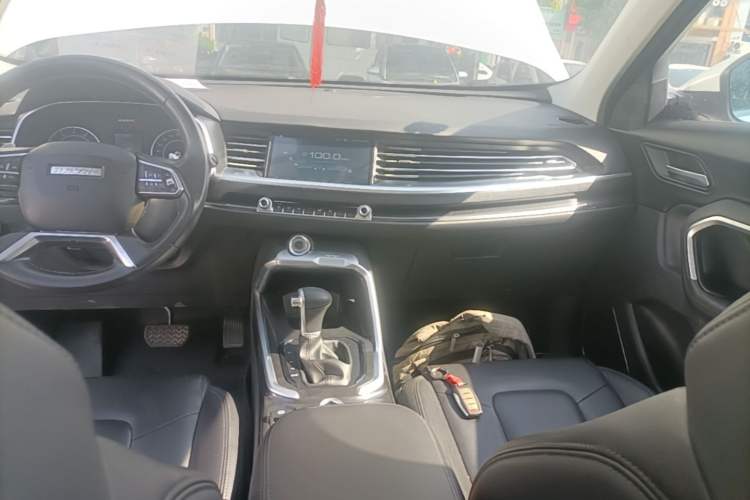 Used Haval H6 2017 Blue Label 1.5T Automatic Two-Wheel Drive ZhiShang Model Audio And AC Panel
