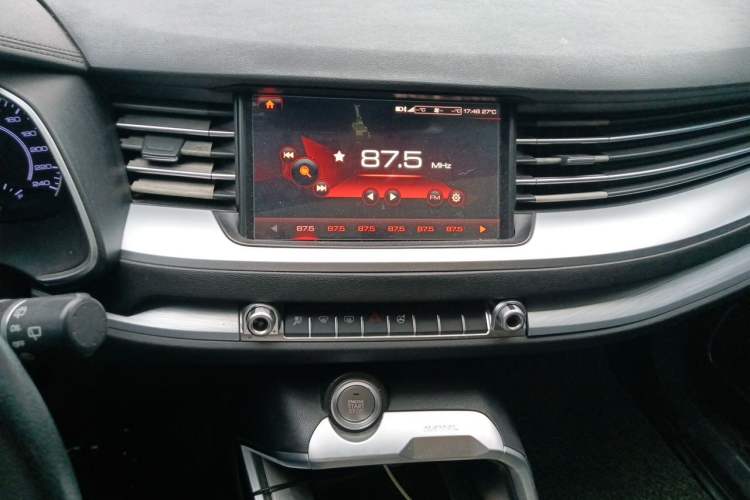 Used Haval H6 2017 Blue Label 2.0T Automatic Two-Wheel Drive Smart Edition Audio And AC Panel