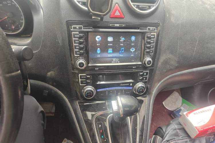 Used Haval H6 2017 Classic Edition 1.5T Automatic Two-Wheel Drive Elite Model Audio And AC Panel