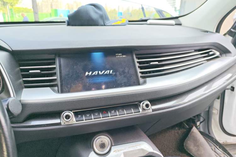 Used Haval H6 2017 Red-Label 1.5T Automatic Two-Wheel Drive Smart Edition Audio And AC Panel