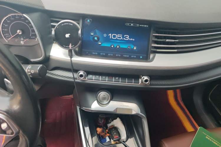Used Haval H6 2017 Blue Label 2.0T Automatic Two-Wheel Drive Smart Edition Audio And AC Panel