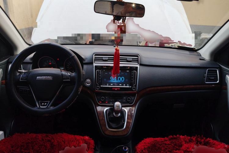 Used Haval H6 2017 Red-Label Sport Edition 1.5T Manual Two-Wheel Drive Elite Model Center Console