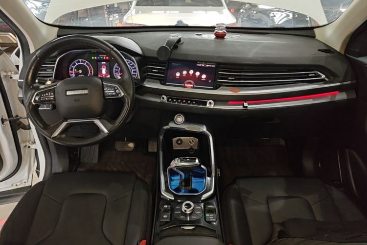 Used Haval H6 2017 Red-Label 1.3T Automatic Two-Wheel Drive ZhiShang Model Center Console