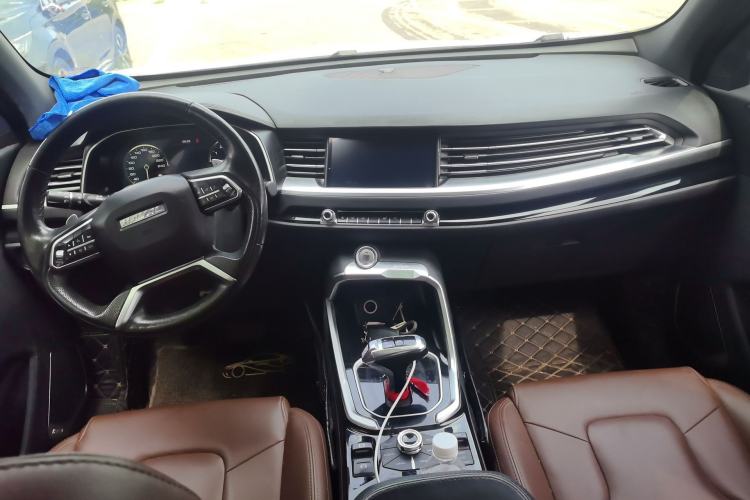Used Haval H6 2017 Red-Label 2.0T Automatic Two-Wheel Drive Leading Edition Center Console