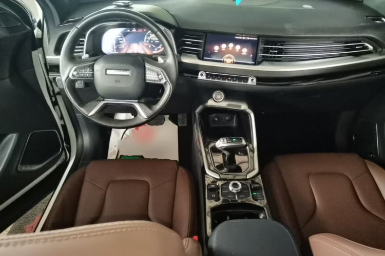 Used Haval H6 2017 Blue Label 2.0T Automatic Two-Wheel Drive Leading Model Center Console