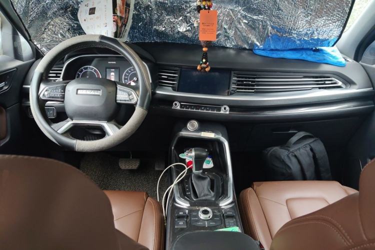 Used Haval H6 2017 Blue Label 1.5T Automatic Two-Wheel Drive ZhiShang Model Center Console