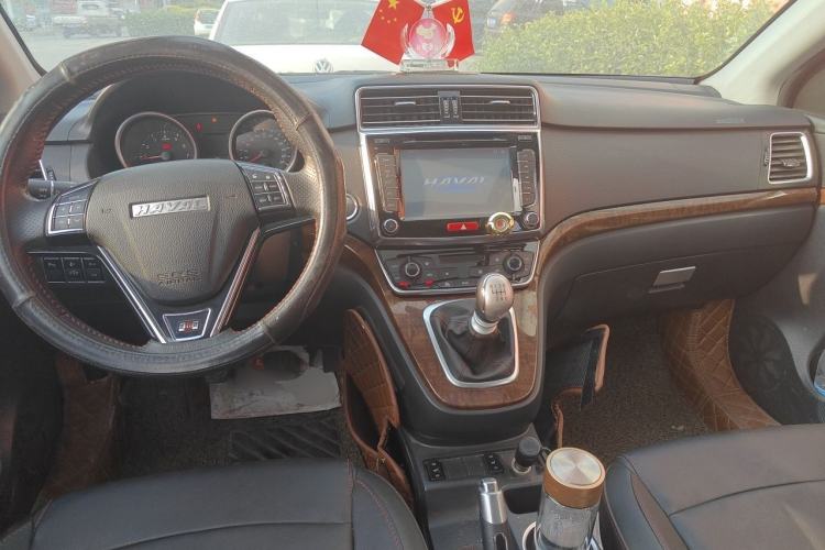 Used Haval H6 2017 Red-Label Sport Edition 1.5T Manual Two-Wheel Drive Elite Model Center Console