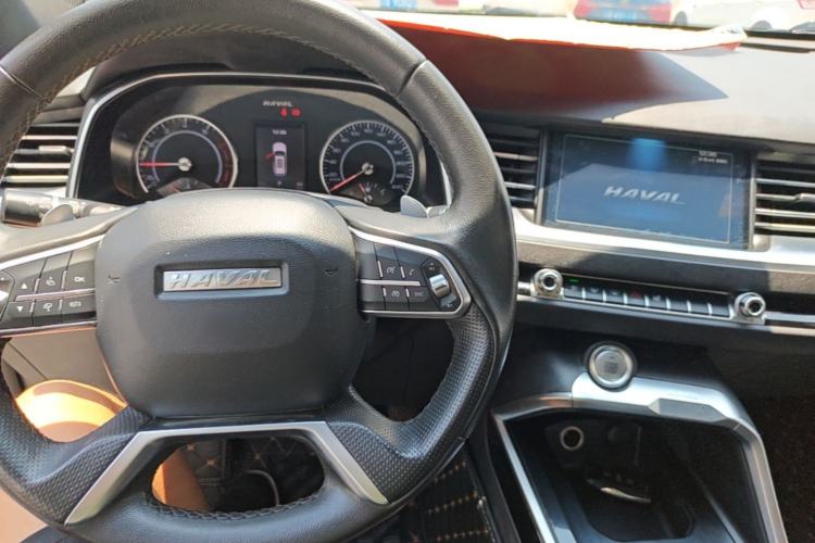 Used Haval H6 2017 Blue Label 2.0T Automatic Two-Wheel Drive Smart Edition Center Console