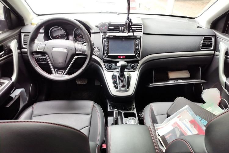 Used Haval H6 2017 Red-Label Sport Edition 1.5T Automatic Two-Wheel Drive Luxury Model Center Console