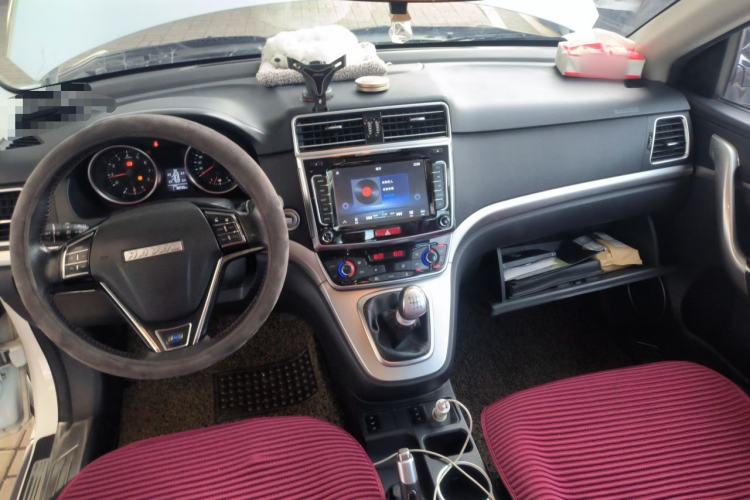 Used Haval H6 2017 Blue Label Sport Edition 1.5T Manual Two-Wheel Drive Elite Model Center Console