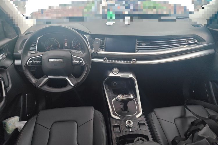 Used Haval H6 2017 Red Label 2.0T Automatic Two-Wheel Drive ZhiShang Model Center Console