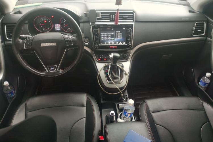 Used Haval H6 2017 Blue Label Sport Edition 1.5T Automatic Two-Wheel Drive Luxury Model Center Console