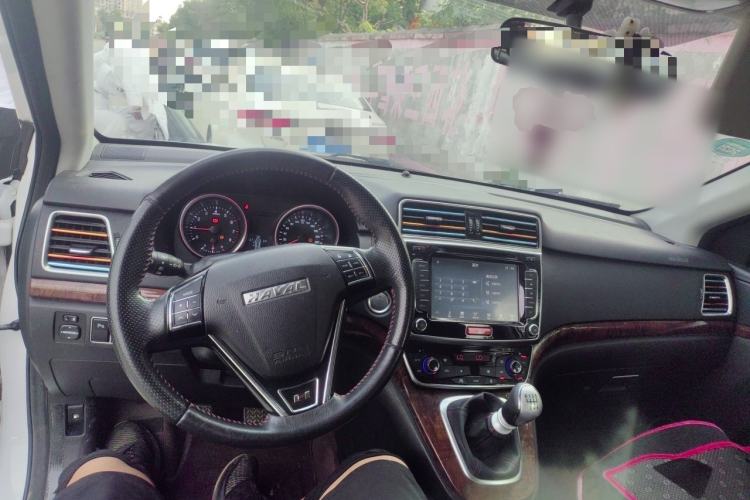 Used Haval H6 2017 Red-Label Sport Edition 1.5T Manual Two-Wheel Drive Elite Model Center Console