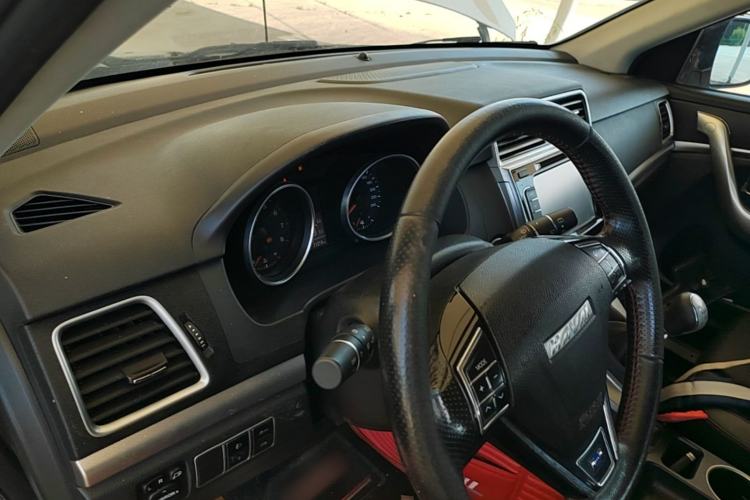 Used Haval H6 2017 Blue Label Sport Edition 1.5T Manual Two-Wheel Drive Elite Model Center Console