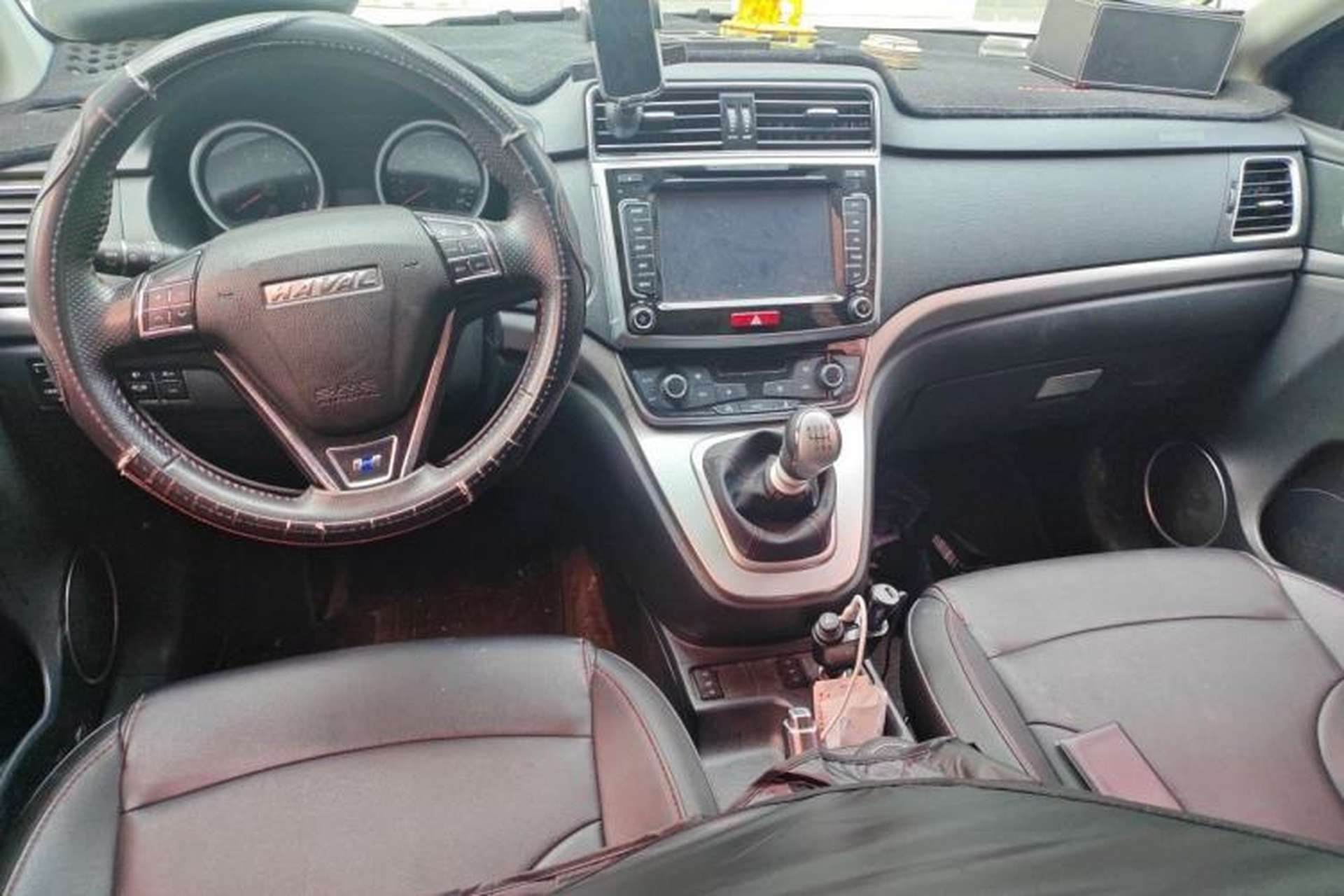 Used Haval H6 2017 Blue Label Sport Edition 1.5T Manual Two-Wheel Drive Elite Model Center Console