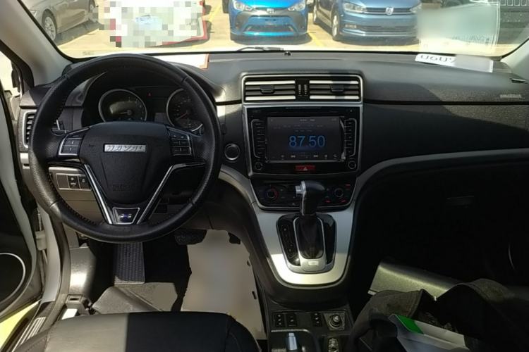 Used Haval H6 2017 Blue Label Sport Edition 1.5T Automatic Two-Wheel Drive Luxury Model Center Console
