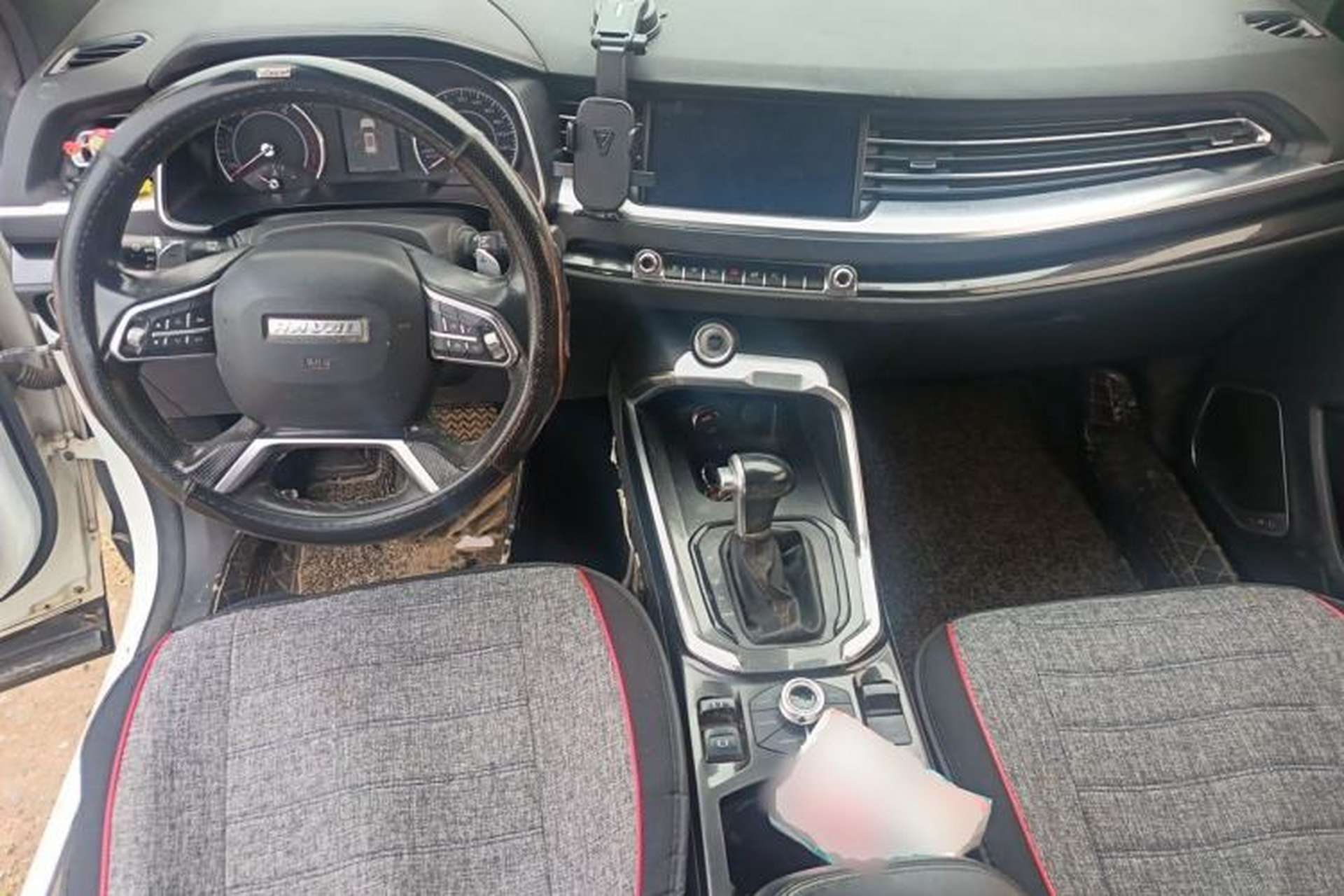 Used Haval H6 2017 Red-Label 1.5T Automatic Two-Wheel Drive Smart Edition Center Console