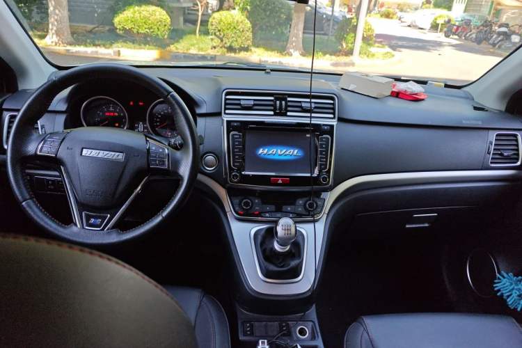 Used Haval H6 2017 Blue Label Sport Edition 1.5T Manual Two-Wheel Drive Elite Model Center Console