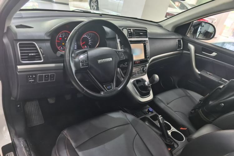 Used Haval H6 2017 Blue Label Sport Edition 1.5T Manual Two-Wheel Drive Elite Model Center Console