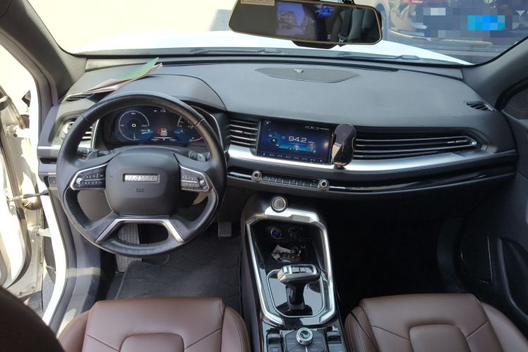 Used Haval H6 2017 Blue Label 2.0T Automatic Two-Wheel Drive Leading Model Center Console