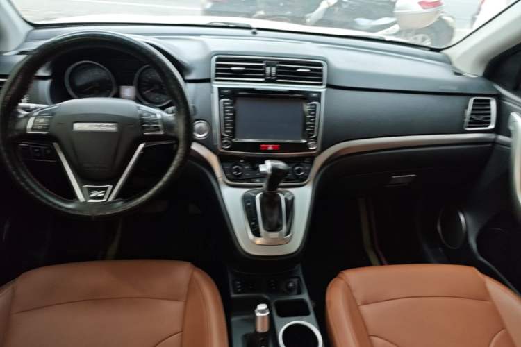 Used Haval H6 2017 Blue Label Sport Edition 1.5T Automatic Two-Wheel Drive Luxury Model Center Console