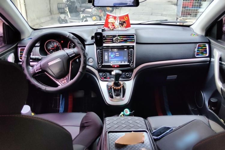Used Haval H6 2017 Red-Label Sport Edition 1.5T Automatic Two-Wheel Drive Luxury Model Center Console