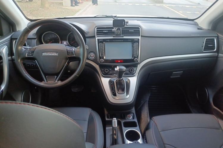 Used Haval H6 2017 Red-Label Sport Edition 1.5T Automatic Two-Wheel Drive Luxury Model Center Console