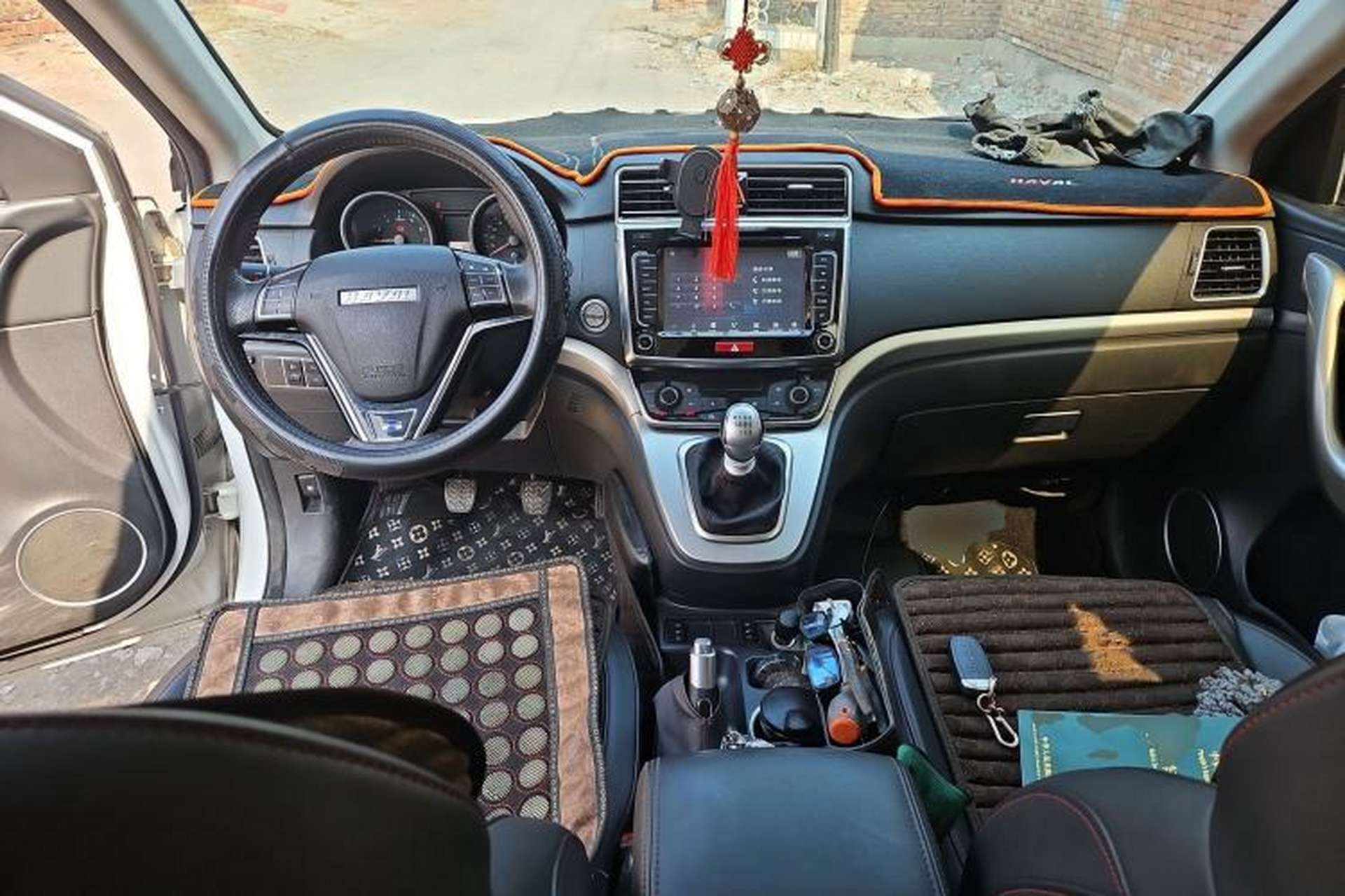 Used Haval H6 2017 Blue Label Sport Edition 1.5T Manual Two-Wheel Drive Elite Model Center Console