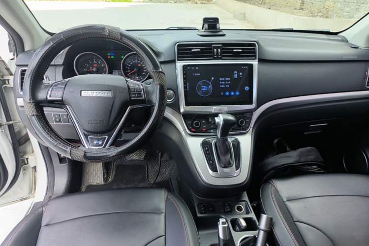 Used Haval H6 2017 Blue Label Sport Edition 1.5T Automatic Two-Wheel Drive Luxury Model Center Console