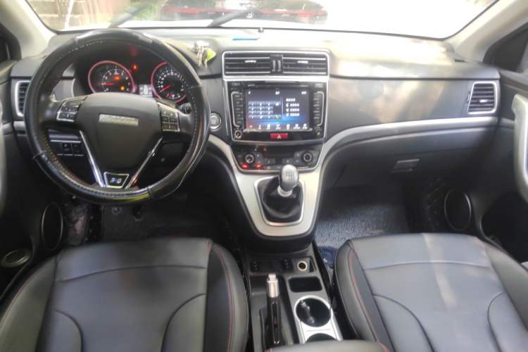 Used Haval H6 2017 Blue Label Sport Edition 1.5T Manual Two-Wheel Drive Elite Model Center Console