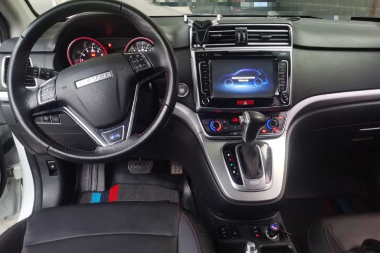 Used Haval H6 2017 Revised Blue-Label Sport Version 1.5T Automatic Two-Wheel Drive Luxury Trim Center Console