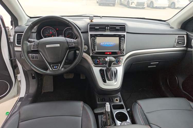 Used Haval H6 2017 Revised Blue-Label Sport Version 1.5T Automatic Two-Wheel Drive Luxury Trim Center Console